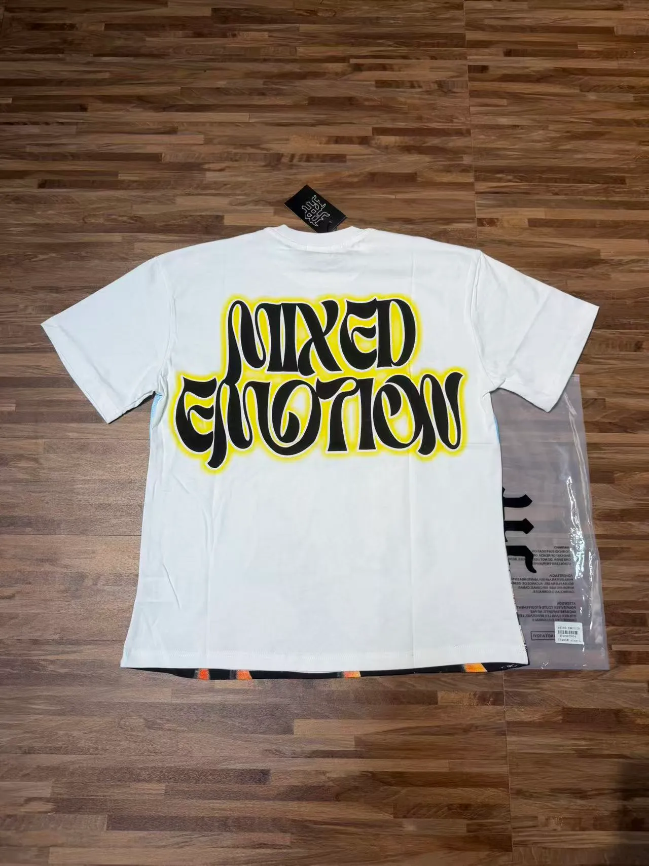 E 8108# White I MIXED EMOTION In Stock （ ） T （fabric):32 Sizes（size）：S-M L X L ： / （ A ） （colour）： White 👉